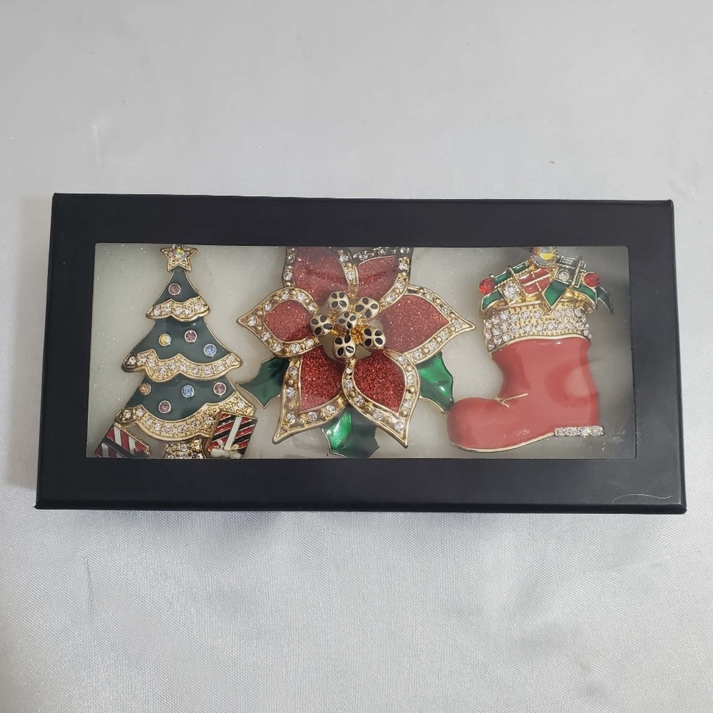 Festive Christmas Brooch Trio - Tree, Poinsettia & Stocking in Red, Green, Gold